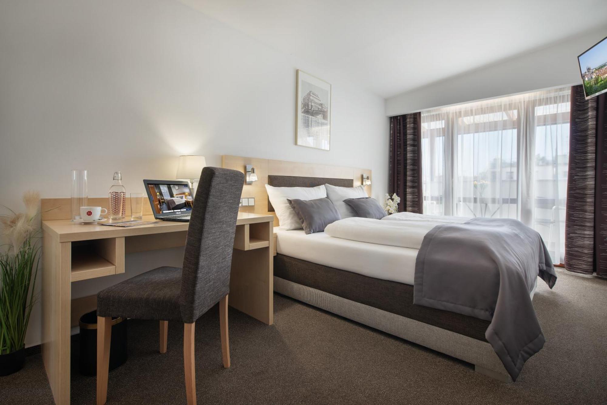 Hotell Season